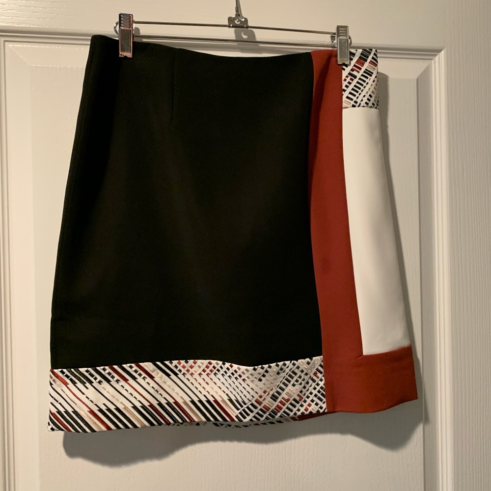 WHITE HOUSE BLACK MARKET COLORBLOCK EMBROIDERED PENCIL SKIRT SIZE 4 NWT! - Picture 4 of 5